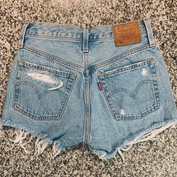 Levi’s Premium 501 Shorts - Picture 2 of 2